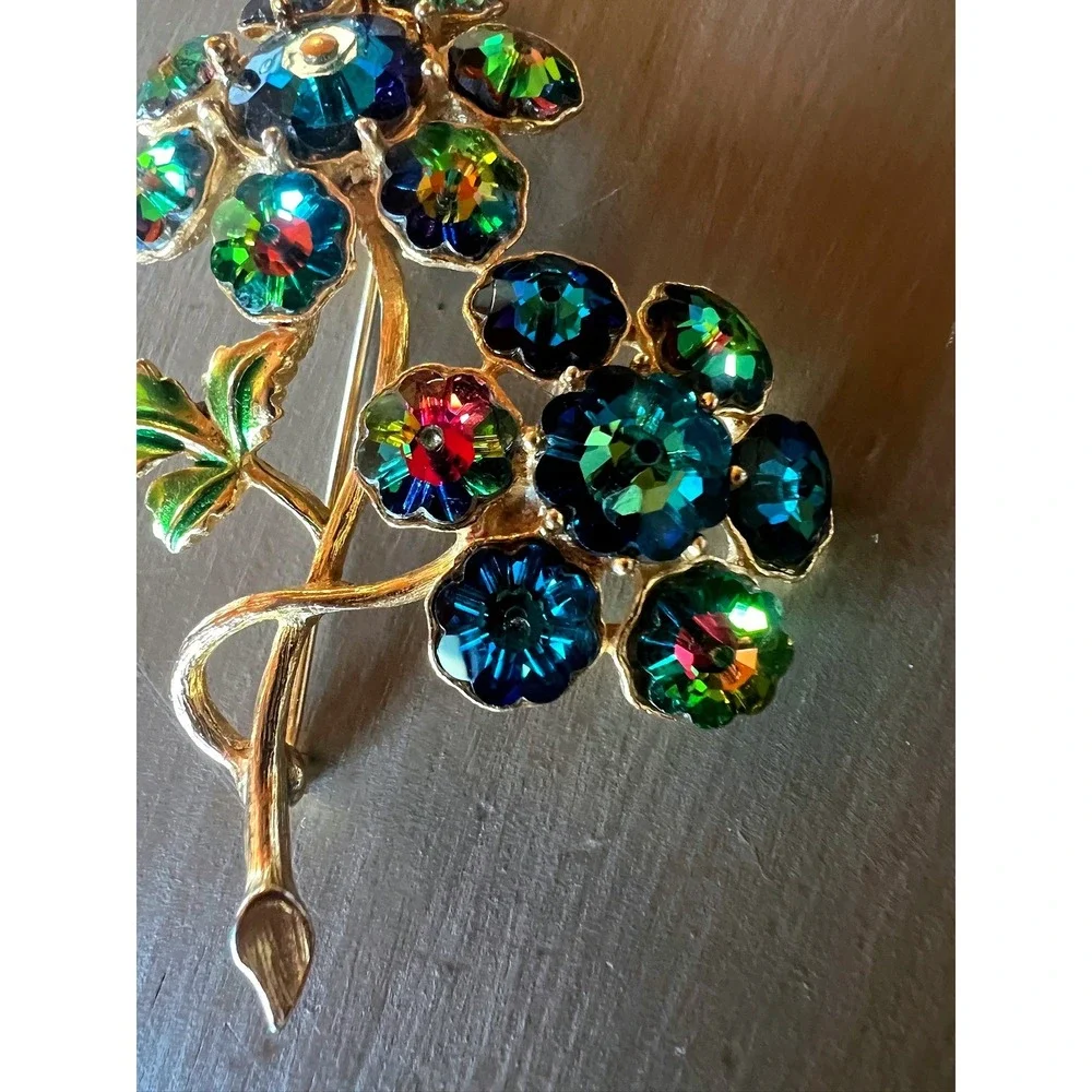 N/A gold tone